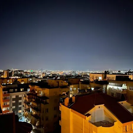 Tirana's Elevated Apartmán *